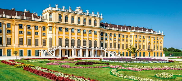 Sch&ouml;nbrunn Palace